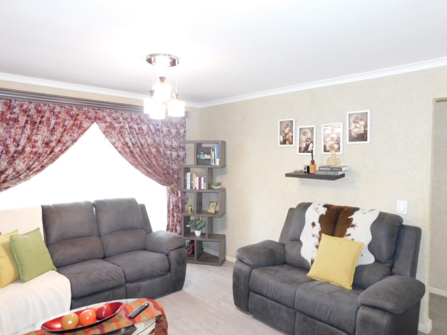 To Let 2 Bedroom Property for Rent in Fairview Golf Estate Western Cape